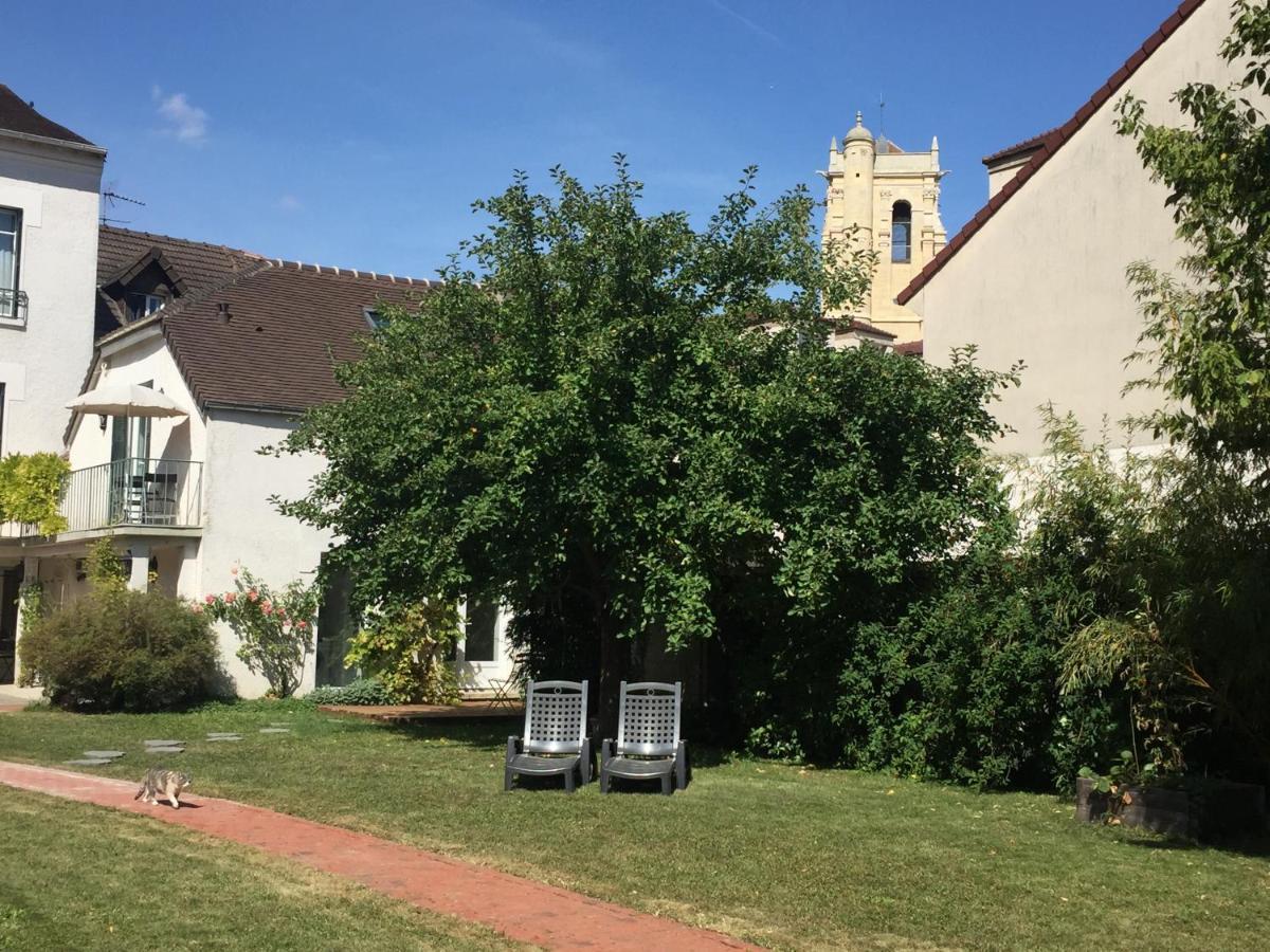 Les Gites Du Clos Saint-Martin Maule Exterior foto