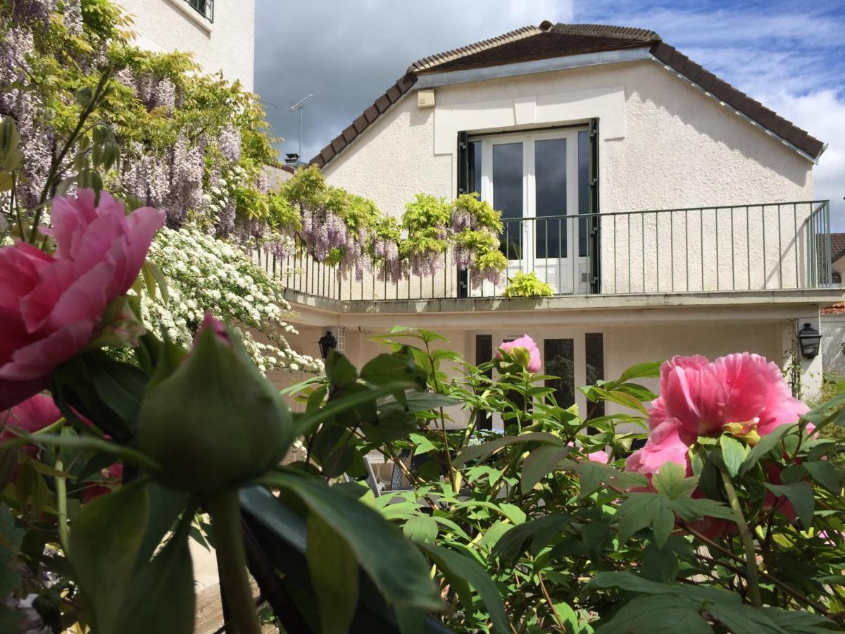 Les Gites Du Clos Saint-Martin Maule Exterior foto